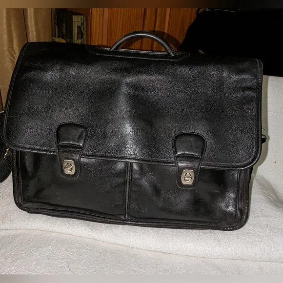 Vintage Coach double turn lock laptop briefcase.0532